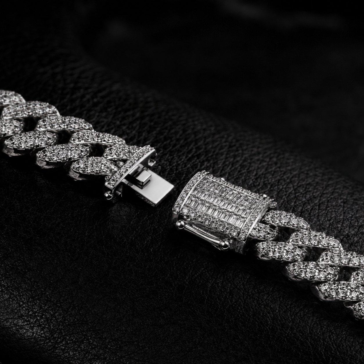 Secure box clasp detail on BLACKTHRONE 10mm moissanite Cuban chain
